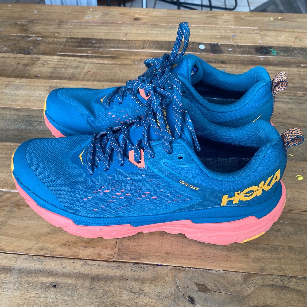Hoka challenger women’s sneakers